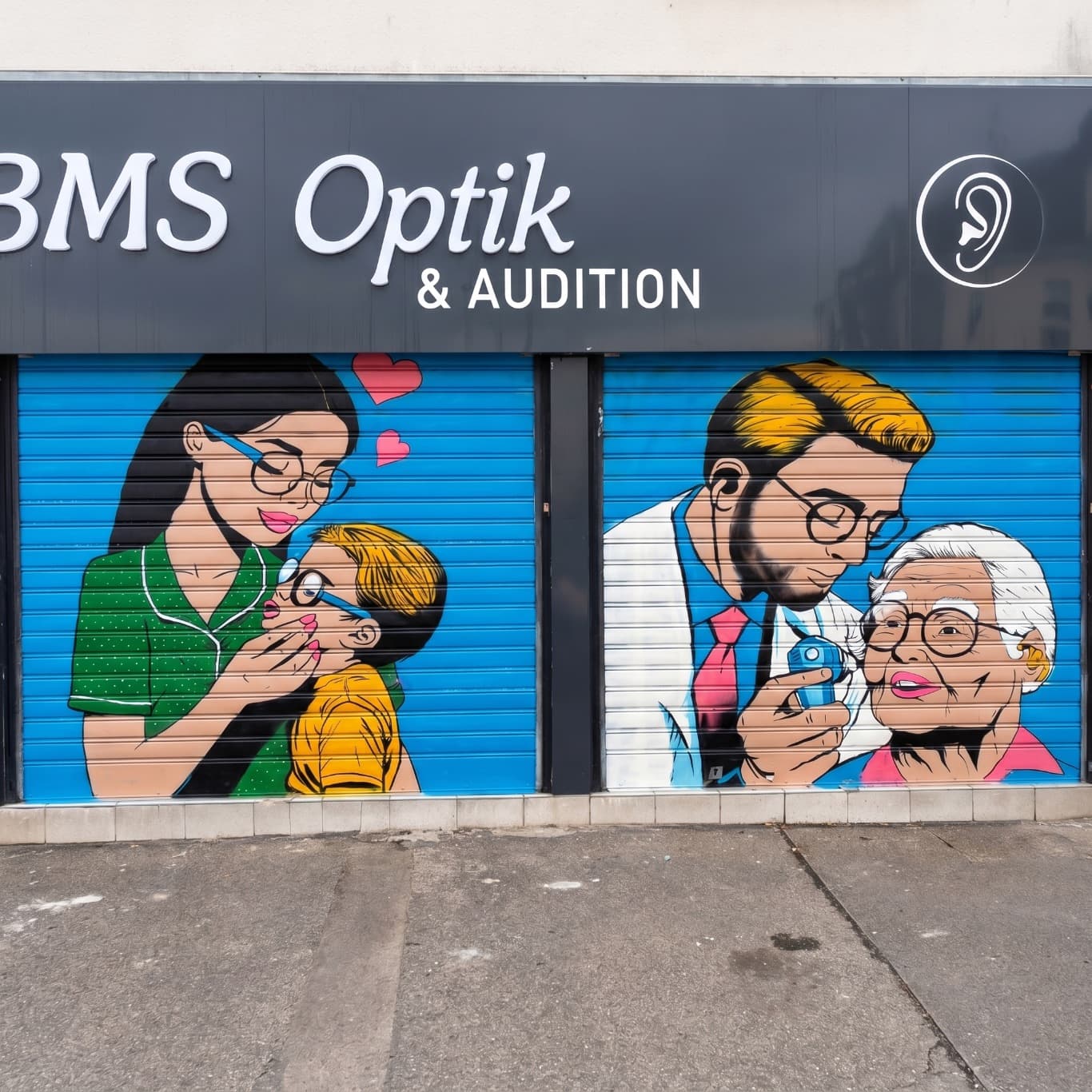 Rideau peint, opticien, Le Blanc-Mesnil